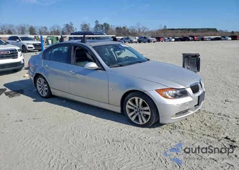 2006 BMW 325 I z USA, uszkodzony, nr VIN WBAVB13596PT07239